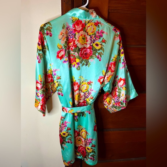 Mint Silk Multicolor Short Robe - Picture 2 of 3